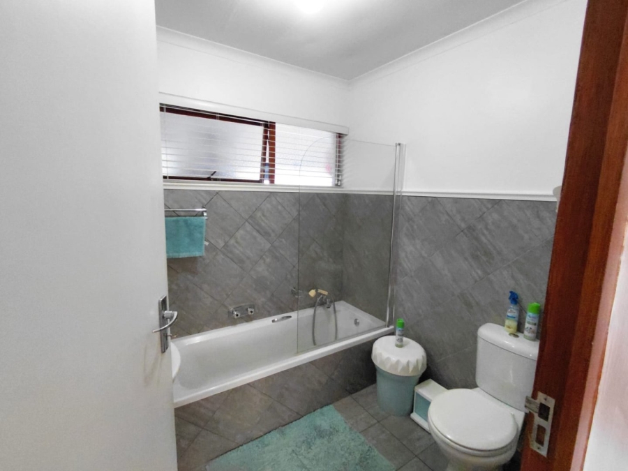 4 Bedroom Property for Sale in Onrus Western Cape